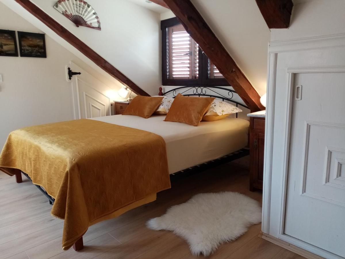 Apartments & Rooms Trogir Stars Free Parking Exterior photo
